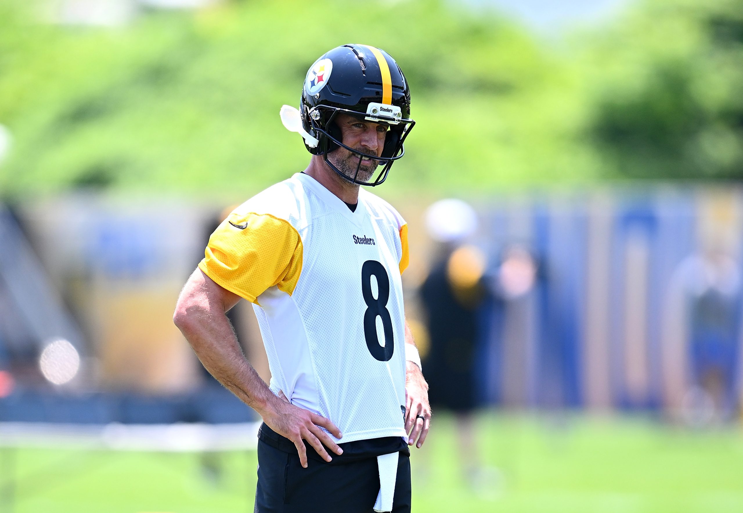 Steelers QB Aaron Rodgers Doesn’t Hold Back About Mike Tomlin