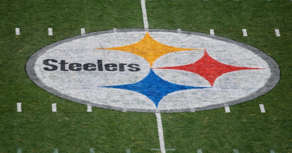 Ben Roethlisberger, Joey Porter, and Maurkice Pouncey entering Pittsburgh Steelers’ Hall of Honor